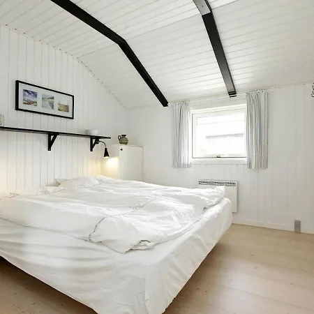 Holiday home 5 Person In Bl Vand